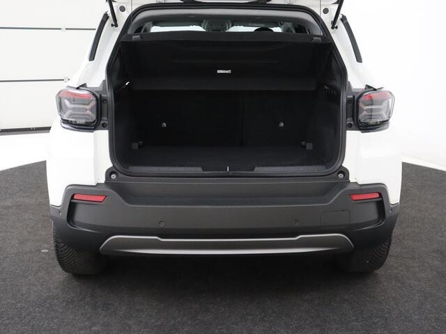 Jeep Avenger Longitude 54 kWh | SOH 93% | Warmtepomp | Carplay | Navigatie | Parkeerhulp | Full LED | Climate control | Cruise control