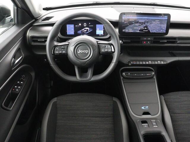 Jeep Avenger Longtitude 54 kWh | SOH 96.6% | Stoelverwarming | Carplay | Navigatie | Full LED | Warmtepomp | Keyless | Climate control | Digital Cockpit | Cruise control