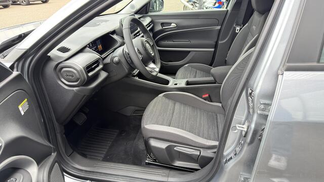 Jeep Avenger 1.2 e-Hybrid Longitude | Infotainment pack | Winter pack