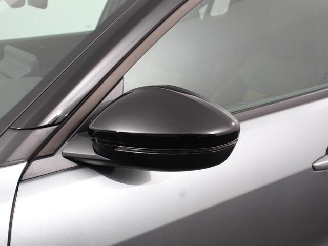 Jeep Avenger Summit 54 kWh SOH 96,5 % Camera Lichtmetalen Velgen 18" Navigatie Apple Carplay/ Android Auto Sfeerverlichting Parkeersensor achter Cruise Control Stoelverwarming Full LED Virtual Cockpit Climate Control Two tone Electrisch bedienbare achterkep