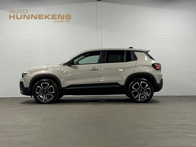 Jeep Avenger Summit 54 kWh *2.496 km* Adaptive cruise control | Camera | Carplay | Airco | Dodehoek detectie | 18" lichtmetalen wielen |
