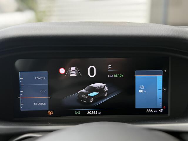 Jeep Avenger Summit 54 kWh l Apple Carplay l Camera l Adaptive Cruise l LED
