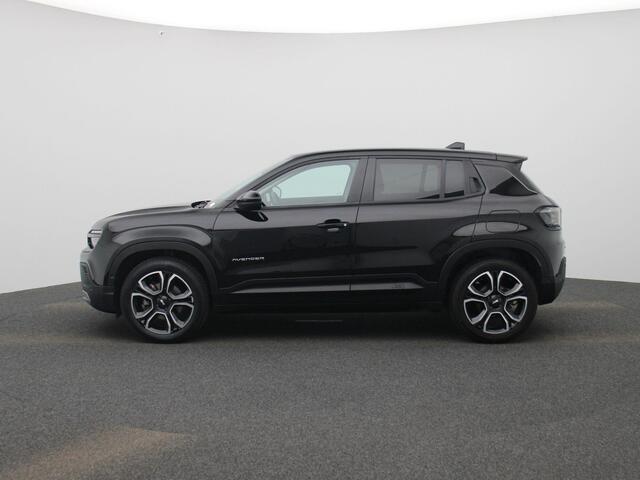 Jeep Avenger 54kWh 1st Edition | Elektr. bed. achterklep | Climate Control / ECC | Licht metalen velgen 18 inch | Cruise control Adaptive | Navigatie | Half lederen bekleding | Stoelverwarming | LED koplampen | Park Distance Control voor en achter | Achteruitrijcamera