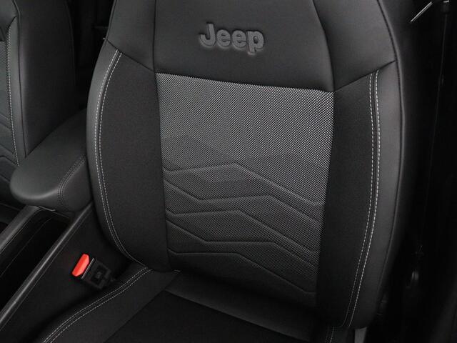 Jeep Avenger Longitude 54 kWh | SOH 97,5% | Adaptive cruise | Carplay | Camera | Full LED | Climate control | Parkeerhulp | Bluetooth | Side Assist | Digital Cockpit