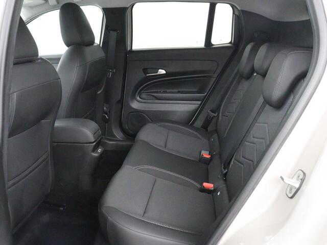Jeep Avenger Longitude 54 kWh | SOH 97,5% | Adaptive cruise | Carplay | Camera | Full LED | Climate control | Parkeerhulp | Bluetooth | Side Assist | Digital Cockpit