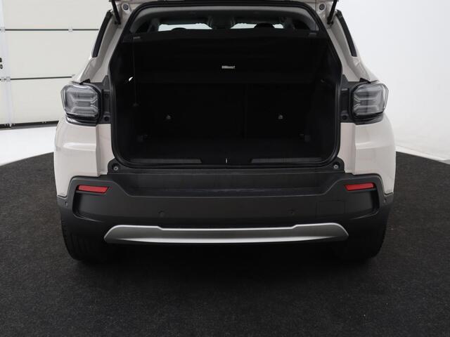 Jeep Avenger Longitude 54 kWh | SOH 97,5% | Adaptive cruise | Carplay | Camera | Full LED | Climate control | Parkeerhulp | Bluetooth | Side Assist | Digital Cockpit