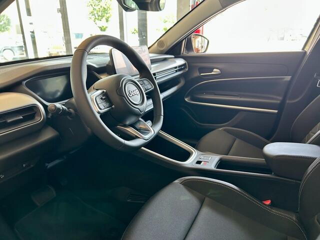 Jeep Avenger SUMMIT 54KWH Stone Grey