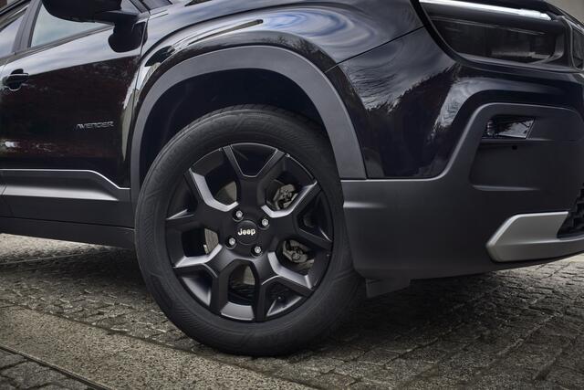 Jeep Avenger 1.2 e-Hybrid Black Edition DIRECT RIJDEN - RIJKLAAR - PANORAMADAK - 8 JAAR GARANTIE