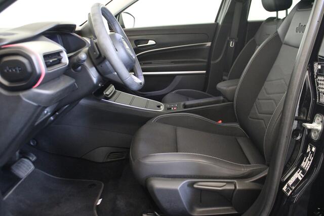 Jeep Avenger 1.2 e-Hybrid Summit