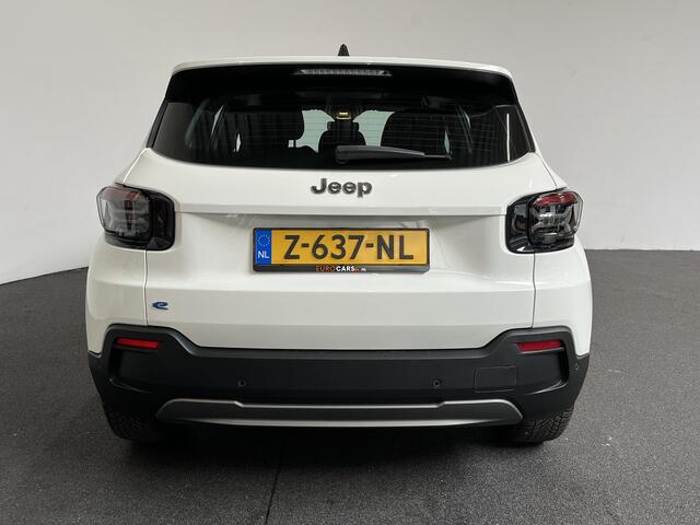 Jeep Avenger Longitude 54 kWh Navigatie Apple Carplay/ Android Auto Parkeersensor achter Cruise Control Stoelverwarming Full LED Virtual Cockpit Climate Control