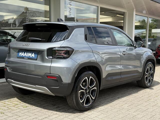 Jeep Avenger Summit 54 kWh | Climate & Adaptive Cruise Control | Achteruitrijcamera | Dodehoek detectie | Apple carplay/Android Auto |