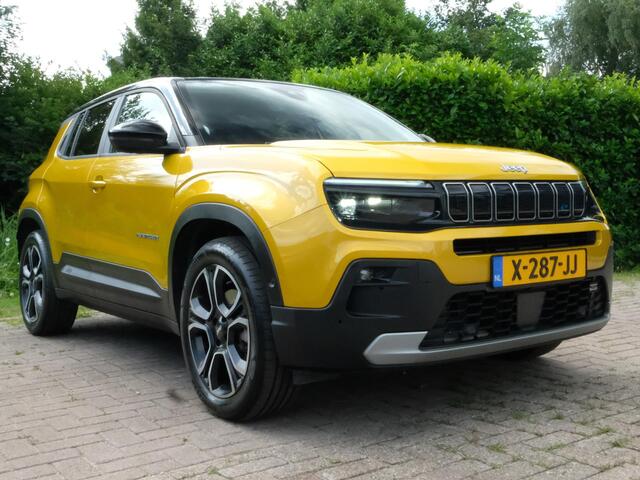 Jeep Avenger 1st Edition 54 kWh 165 PK | 54 KWH | CarPlay | Navigatie | LED verlichting | Lichtmetalen velgen | Two - Tone | Elektrische klep |