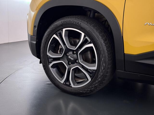 Jeep Avenger Altitude 54 kWh | Climate Control | Elek. Kofferklep | Full Map Navigatie | Apple Carplay / Android Auto | Camera | Parkeersensoren