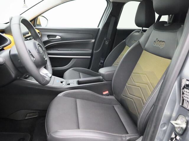 Jeep Avenger 1st Edition 54 kWh | Navi | CarPlay | Led Koplampen | Stoelverwarming | Camera | Elec. Achterklep | SOH 96%!!