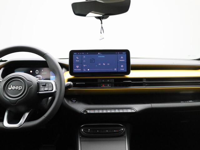 Jeep Avenger Altitude 54 kWh | Navigatie | Camera | Stoelverwarming | Parkeersensoren Voor/Achter | Apple Carplay&Android Auto
