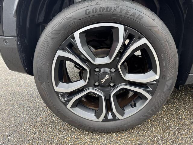 Jeep Avenger 1.2 e-Hybrid Summit AUTOMAAT | PANORAMADAK | CAMERA | LEDER | STOEL MASSAGE | EL. KLEP | 12 MND BOVAG GARANTIE