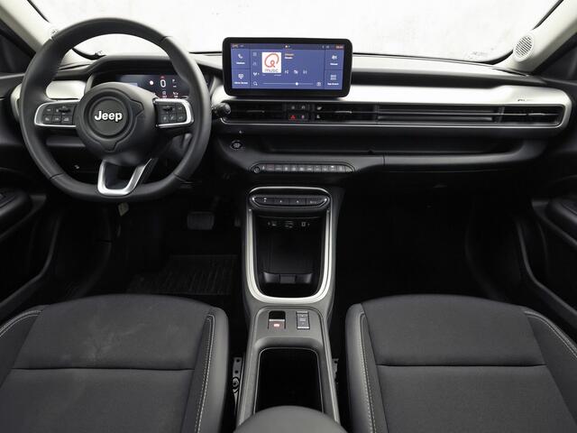 Jeep Avenger 1.2 e-Hybrid Altitude Automaat (VIRTUAL COCKPIT, APPLE CARPLAY, GROOT NAVI, 360 CAMERA, SPORTSTOELEN, ADAPTIVE CRUISE, KEYLESS, NIEUWSTAAT)