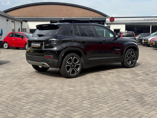 Jeep Avenger 1.2 e-Hybrid Summit