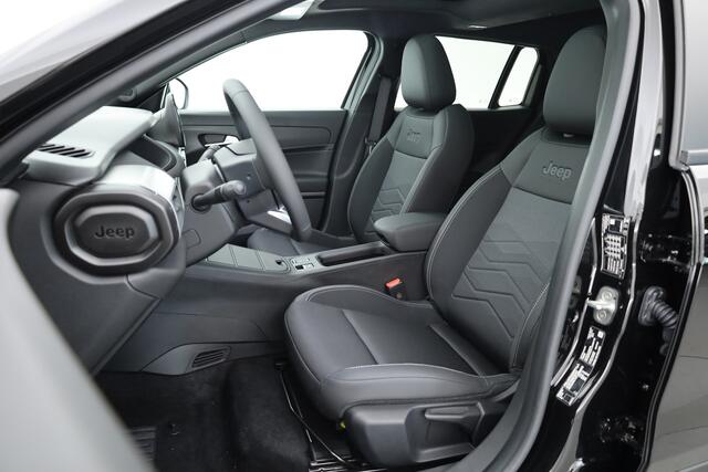 Jeep Avenger 1.2 e-Hybrid Black Edition | Rijklaar! | Pano | JBL Audio | Adapt. Cruise | Camera | 17'' | Stoelverw. | Elek. Achterklep