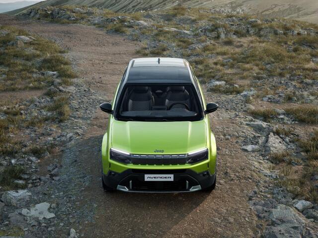 Jeep Avenger Summit 54 kWh | Schuif/Kanteldak | Warmtepomp | Winter Pack | Elektr. A-Klep | Bicolore