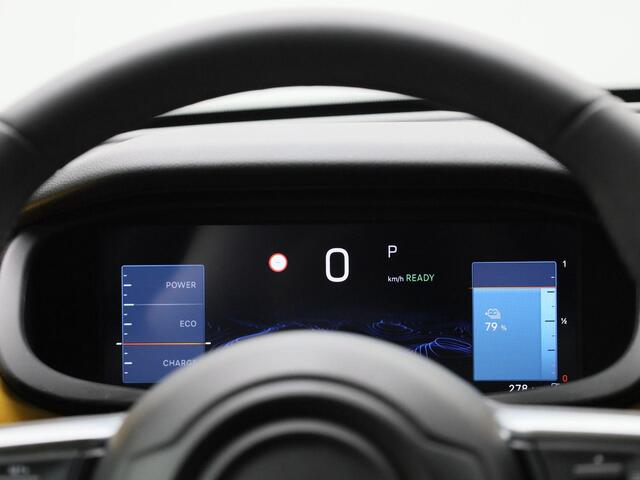 Jeep Avenger Altitude 54 kWh | Elektr. bed. achterklep | Climate Control / ECC | Licht metalen velgen 18 inch | Cruise control Adaptive | Navigatie | Half lederen bekleding | Stoelverwarming | LED koplampen | Park Distance Control voor en achter | Achteruitrijcamera |