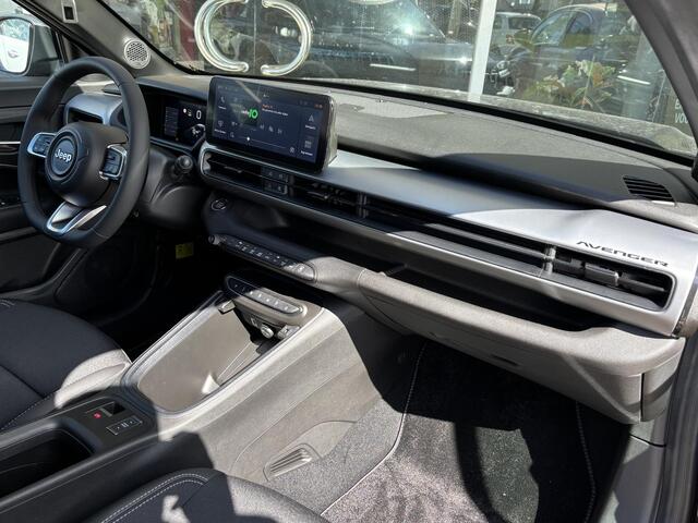 Jeep Avenger 1.2 e-Hybrid Black Edition | Apple-Android | Parkeercamera | Cruise Control