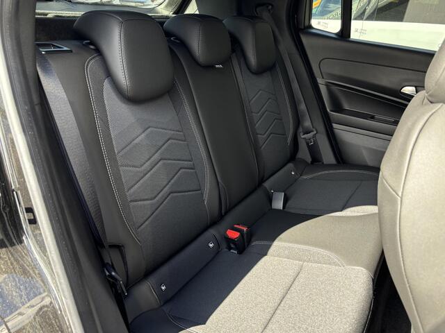 Jeep Avenger 1.2 e-Hybrid Black Edition | Apple-Android | Parkeercamera | Cruise Control