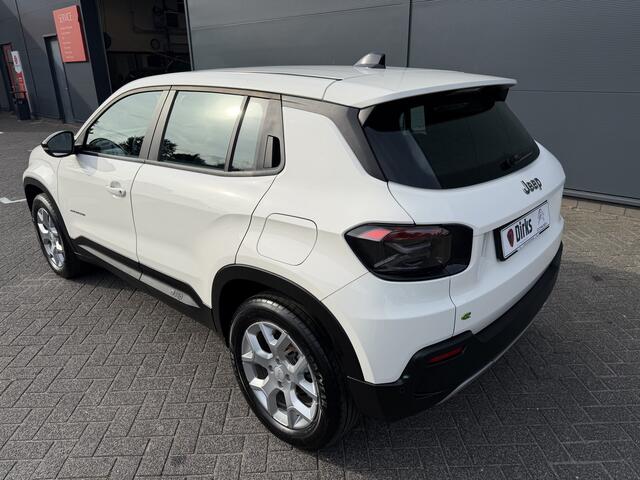 Jeep Avenger 1.2 e-Hybrid Altitude (Elektrische Klep - JBL - Keyless Entry - Adaptieve Cruise Controle - LED - Automatische Airco - Navigatie - Apple Carplay) – foto 4