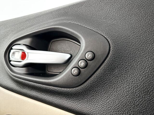 Jeep CHEROKEE 2.2 Limited | Panoramadak | Parkeercamera | Stoel- en stuurverwarming | Stoelventilatie | Elektrische bestuurdersstoel