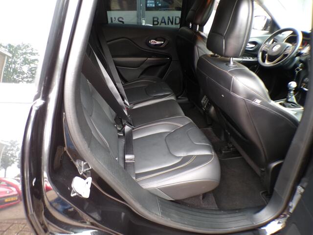 Jeep CHEROKEE 2.0 Longtitude TOP STAAT EN VEEL EXTRA'S!