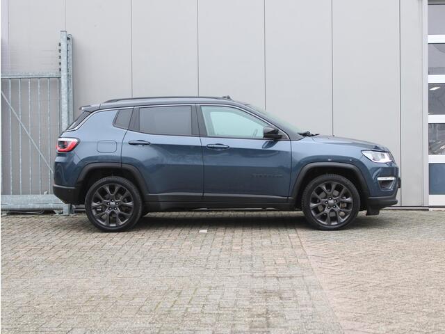 Jeep COMPASS 4xe 240 Plug-in Hybrid Electric S | Navi / Panoramadak / Leder