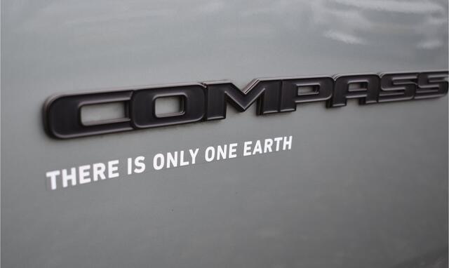 Jeep COMPASS 1.5T e-Hybrid Upland Automaat / Rondom camera's / Keyless / 19" LM / Adap. Cruise / Navi / Alpine Audio