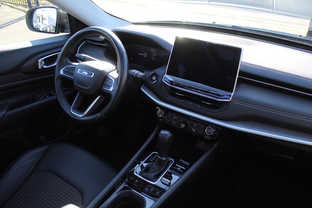 Jeep COMPASS 4xe 190 Plug-in Hybrid Electric Limited Lease Ed. AUTOMAAT/\Panoramadak/Adaptive cruise control/Lane assist/Navigatie/Achteruitrijcamera/Climate control/Elektrisch sluitende achterklep/Keyless/19'' Lichtmetalen velgen/LED koplampen.
