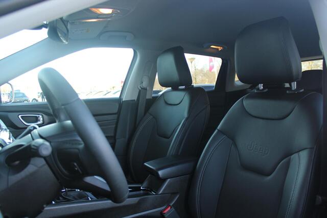 Jeep COMPASS 4xe 240PK Plug-in Hybrid S | NAVIGATIE 10,25 "TOUCHSCREEN | APPLE CARPLAY/ANDROID AUTO | ACHTERUITRIJ CAMERA | DAB+ RADIO | CLIMATE CONTROL | 19"GLOSS BLACK LICHTMETALEN VELGEN | ADAPTIVE / CRUISE CONTROL | DIGITAAL INSTRUMENTENPANEEL | LEDEREN BEKLEDING 