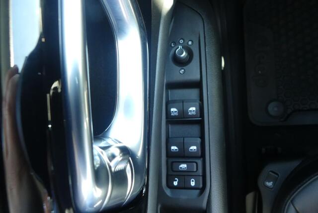 Jeep COMPASS 4xe 240 Plug-in Hybrid Electric Trailhawk ADAPT. CRUISE, CLIMA, APPLE CARPLAY, NAVI, PANO, KEYLESS, 30.718KM