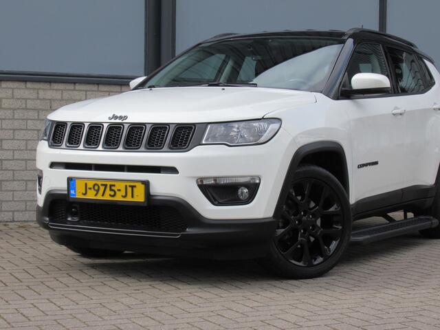Jeep COMPASS 1.3T 130 PK Night Eagle Liberty Edition 2e eigen | 1750 kg tr.gewicht | navi | camera