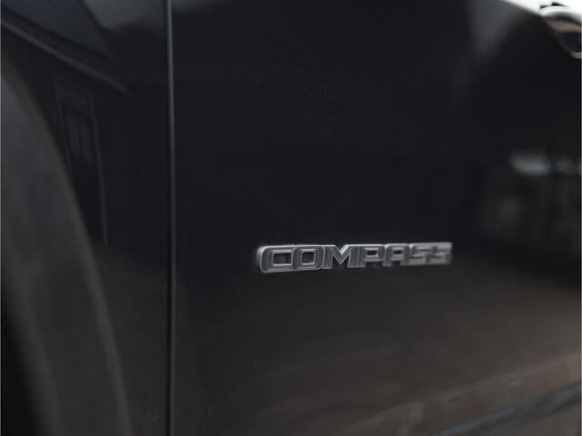 Jeep COMPASS 1.3T S Stoel-/stuurverwarming | memoryseat | Camera | Applecarplay 2e paasdag open van 10:00 tot 16:00