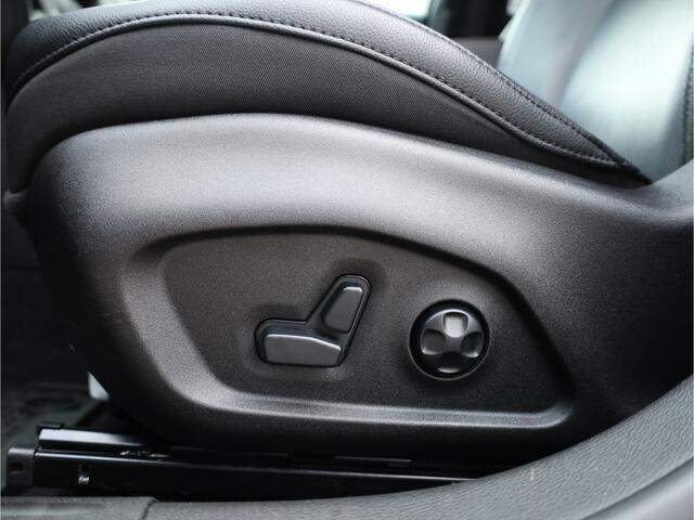 Jeep COMPASS 1.3T S Stoel-/stuurverwarming | memoryseat | Camera | Applecarplay 2e paasdag open van 10:00 tot 16:00