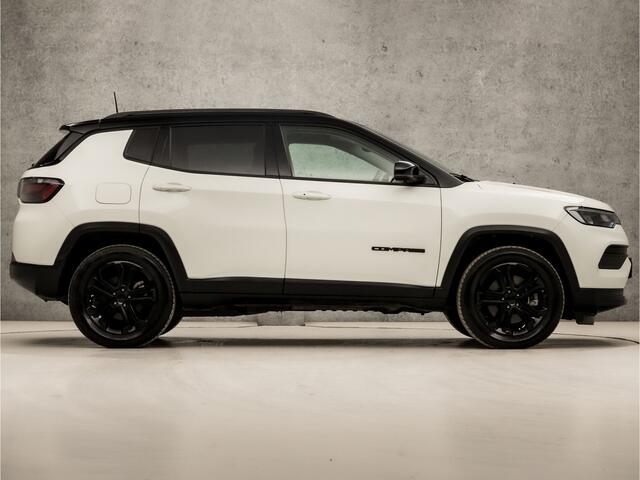 Jeep COMPASS 4xe 240 Plug-in Hybrid Electric Upland 240Pk Automaat (APPLE CARPLAY, GROOT NAVI, 360 CAMERA, VIRTUAL COCKPIT, LEDER, KEYLESS, SPORTSTOELEN, ADAPTIVE CRUISE, GETINT GLAS, LED KOPLAMPEN, NIEUWSTAAT)