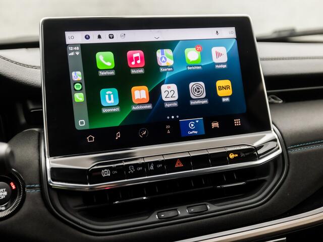 Jeep COMPASS 4xe 240 Plug-in Hybrid Electric Upland 240Pk Automaat (APPLE CARPLAY, GROOT NAVI, 360 CAMERA, VIRTUAL COCKPIT, LEDER, KEYLESS, SPORTSTOELEN, ADAPTIVE CRUISE, GETINT GLAS, LED KOPLAMPEN, NIEUWSTAAT)