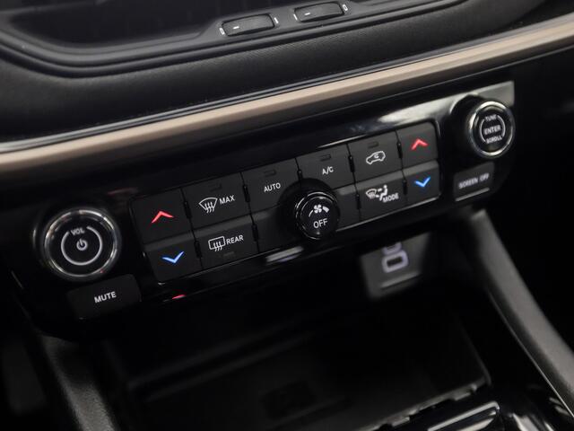 Jeep COMPASS 4xe 240 Plug-in Hybrid Electric Upland 240Pk Automaat (APPLE CARPLAY, GROOT NAVI, 360 CAMERA, VIRTUAL COCKPIT, LEDER, KEYLESS, SPORTSTOELEN, ADAPTIVE CRUISE, GETINT GLAS, LED KOPLAMPEN, NIEUWSTAAT)