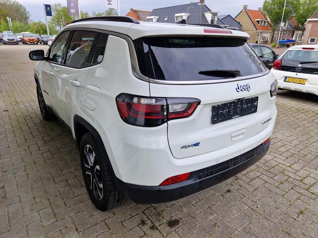 Jeep COMPASS 4xe 190 Plug-in Hybrid Electric Limited Business | Achteruitrijcamera | Parkeersensoren V+A | Navigatie | Climate & Cruise control