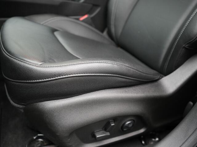 Jeep COMPASS 4xe 240 Plug-in Hybrid Electric S PHEV | Adaptive Cruise | Lederen Sportstoelen | Black Optic | 19"L.M | Virtual | Apple Carplay | Camera | Keyless |