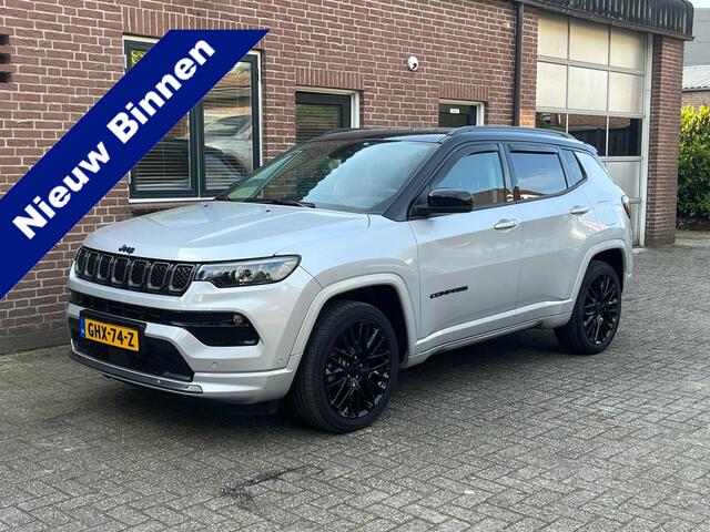 Jeep COMPASS 4xe 240 Plug-in Hybrid Electric Upland. Zwart Dak, Haak 1250kg