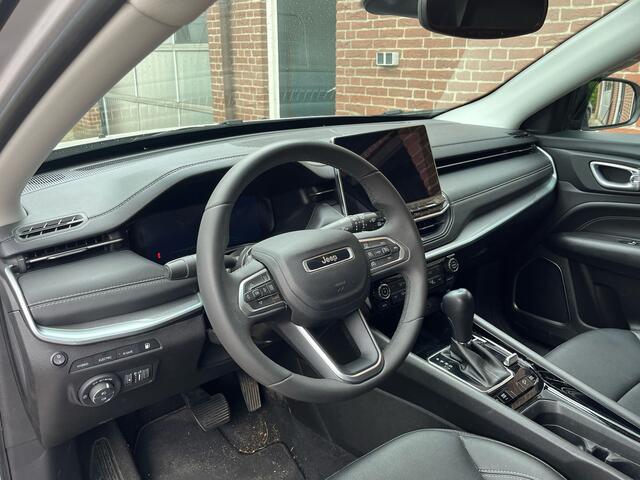 Jeep COMPASS 4xe 240 Plug-in Hybrid Electric Upland. Zwart Dak, Haak 1250kg