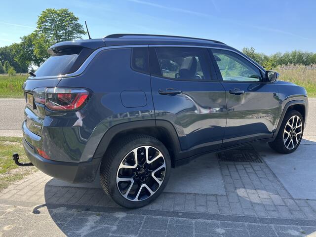 Jeep COMPASS 1.3T 150 PK 80th Anniversary / Automaat / Trekhaak + Trekgewicht 1.750 KG / Stoelverw. + Stuurverw. / Apple Carplay - Android Auto / Camera / LMV /