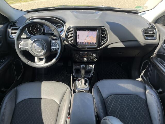 Jeep COMPASS 1.3T 150 PK 80th Anniversary / Automaat / Trekhaak + Trekgewicht 1.750 KG / Stoelverw. + Stuurverw. / Apple Carplay - Android Auto / Camera / LMV /