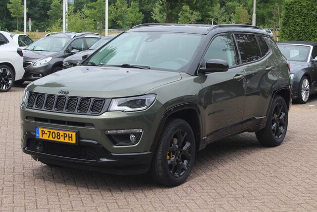 Jeep COMPASS 1.4 MultiAir Limited 4x4 / Trekhaak / Camera / Half leder / Navigatie / Keyless / 17'' / Stuurverwarming / DAB / Stoelverwarming / Cruise Control