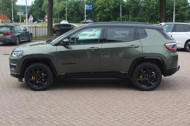 Jeep COMPASS 1.4 MultiAir Limited 4x4 / Trekhaak / Camera / Half leder / Navigatie / Keyless / 17'' / Stuurverwarming / DAB / Stoelverwarming / Cruise Control