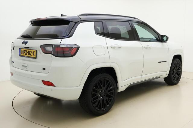Jeep COMPASS 4xe 240 Plug-in Hybrid Electric S | Navigatie | Lederen bekleding | Elektrische bedienbare achterklep | 19'' lichtmetalen velgen | Stoelverwarming | Keyless